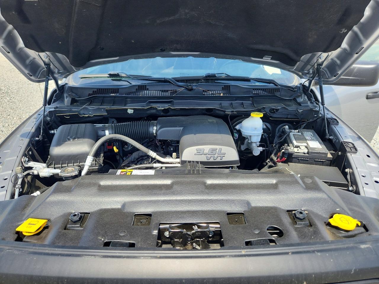 2024 Dodge RAM 1500 Classic SLT