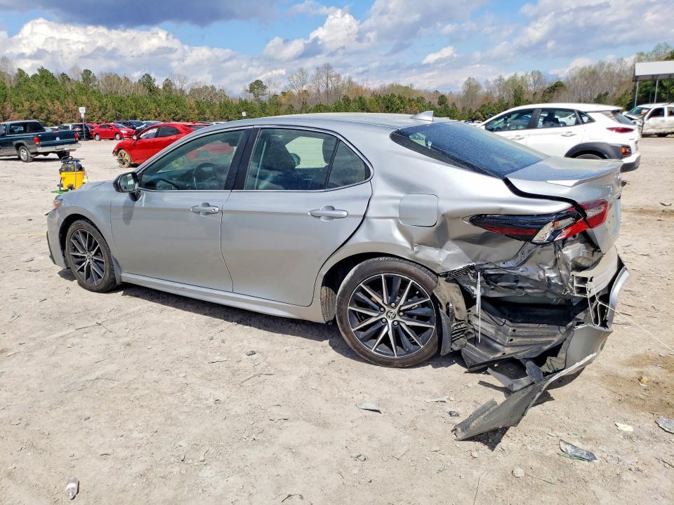 2021 Toyota Camry se
