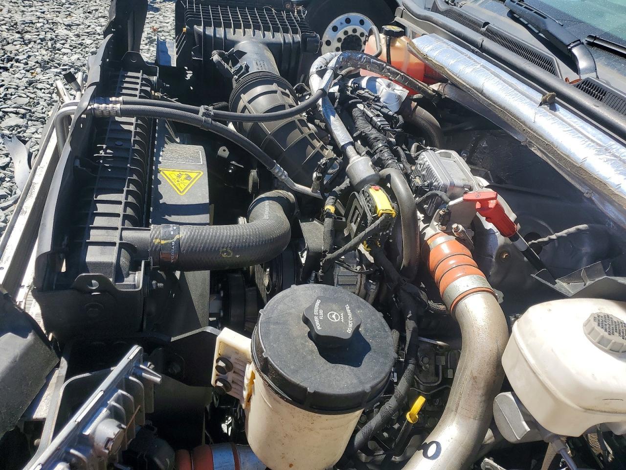 2023 GM GM515 Utility / Service Truck