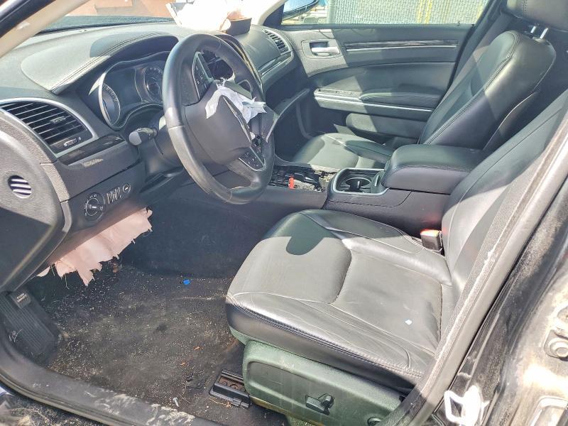 2016 Chrysler 300 Limited