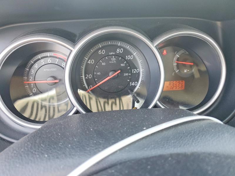 2011 Nissan Versa 1.8 s