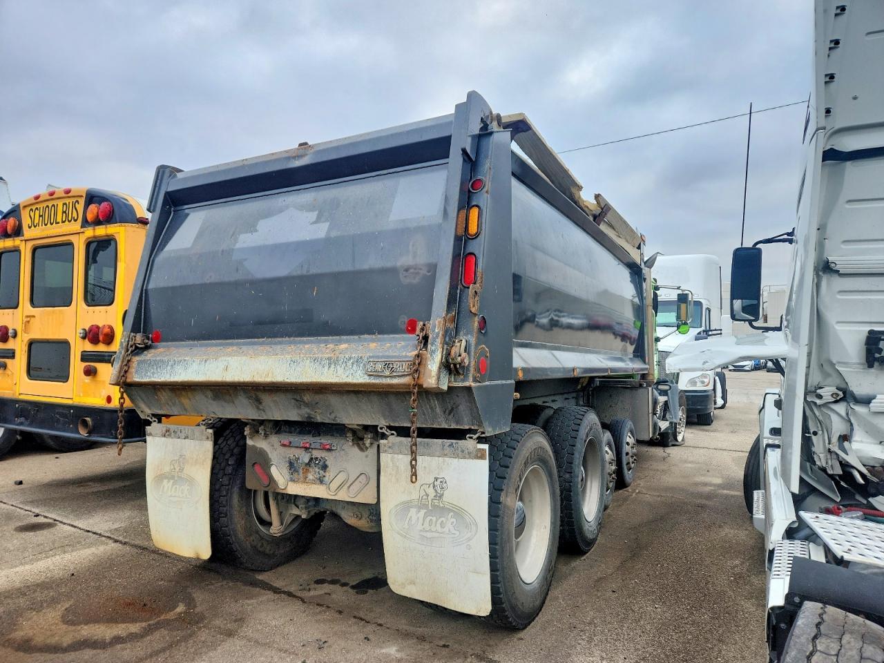2020 Mack Granite Dump Truck