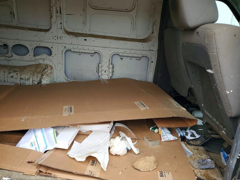 2014 Niss AN NV 1500 Delivery Van