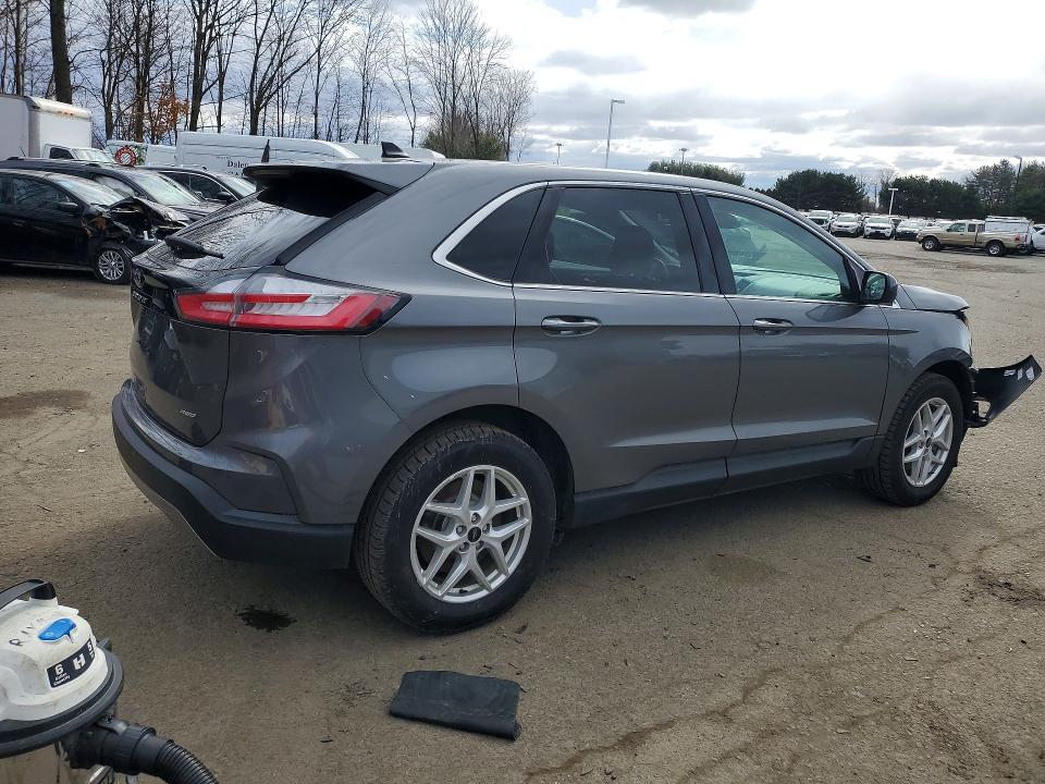 2023 Ford Edge sel