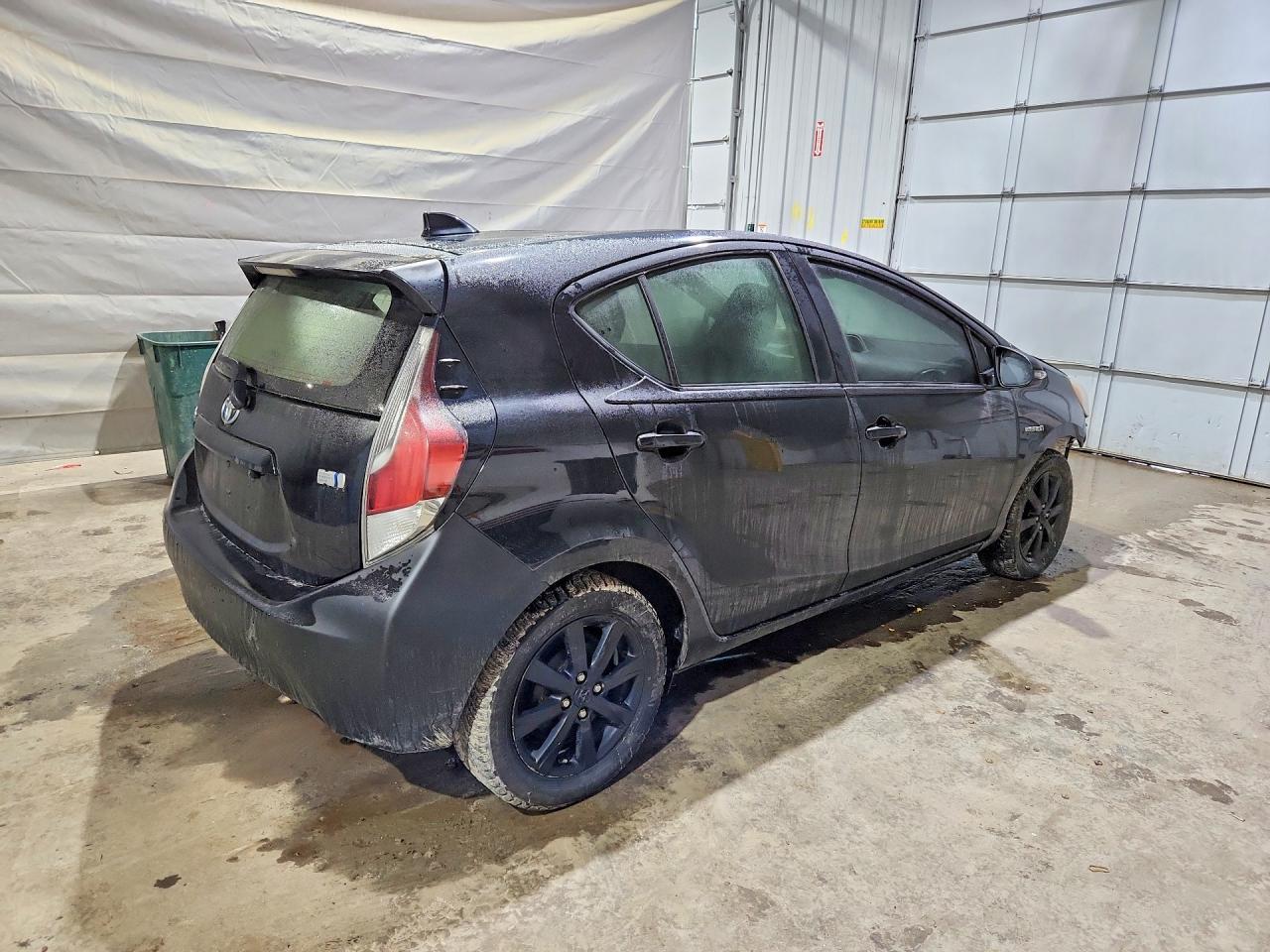 2016 Toyota Prius c Persona Special Edition