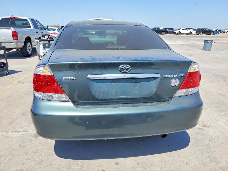 2005 Toyota Camry xle