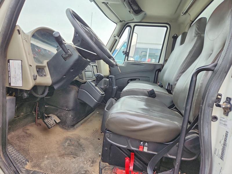 2015 International 4300 BOX Truck