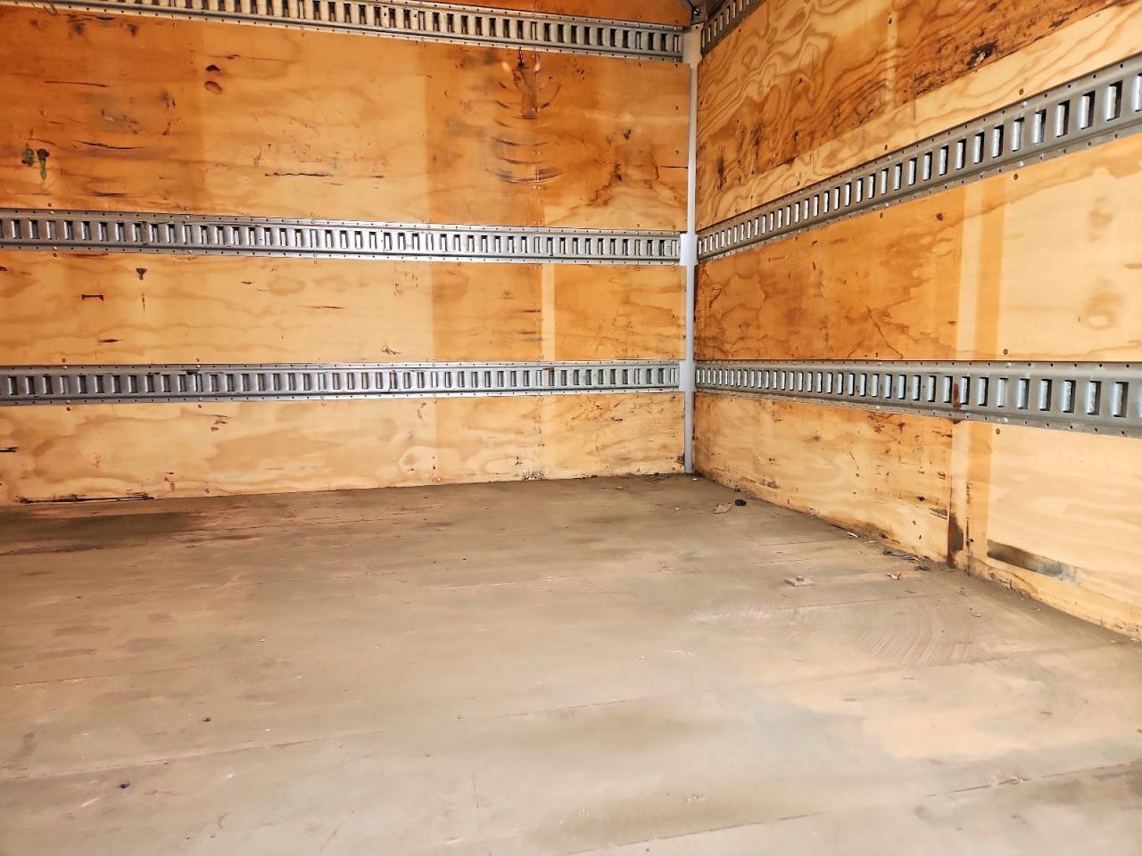 2015 International 4300 BOX Truck