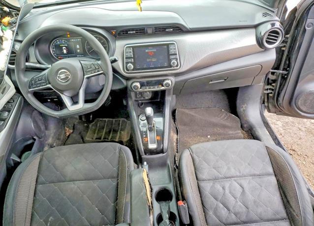 2019 Nissan Kicks sv