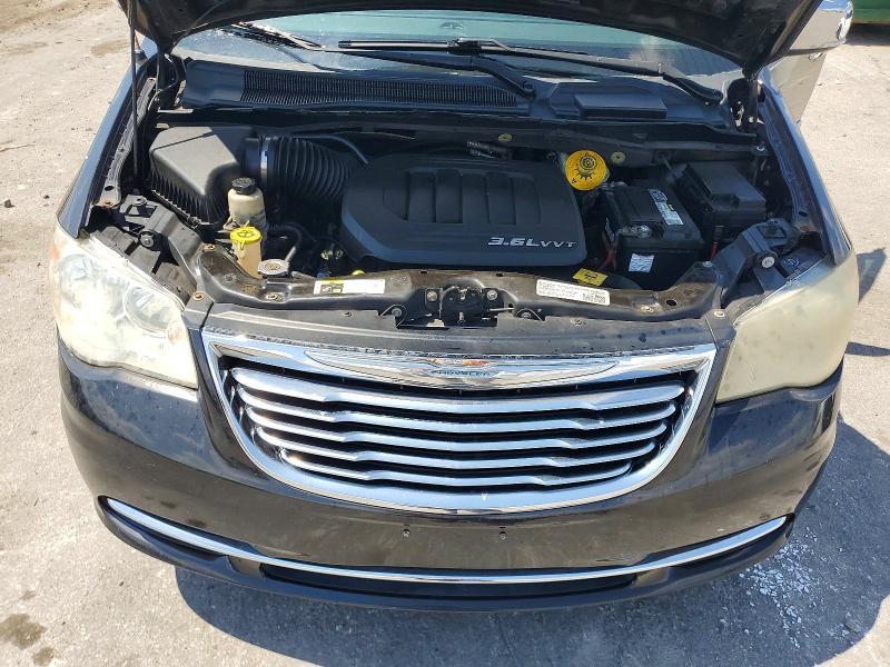 2014 Chrysler Town & Country Touring l