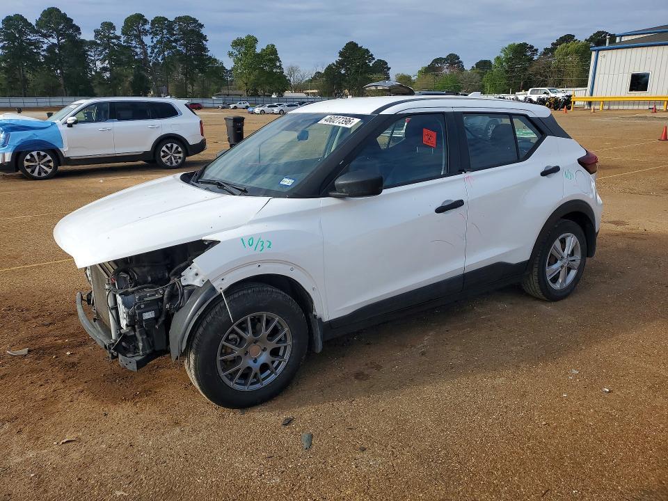 2021 Nissan Kicks s