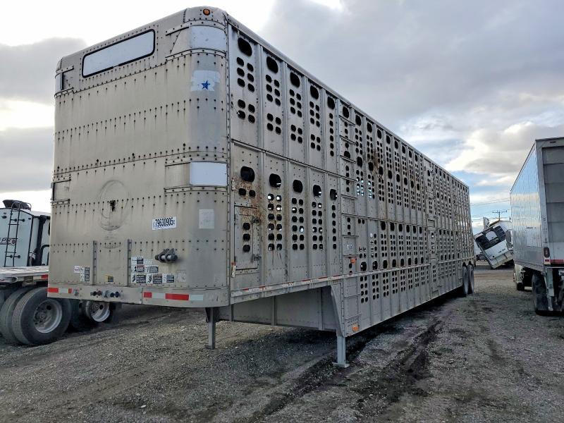 2000 Wilson PSD CL302 Livestock Trailer