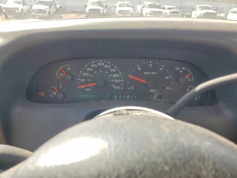 2002 Ford F350 Super Duty Flatbed Truck