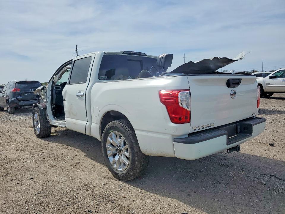 2020 Nissan Titan SV