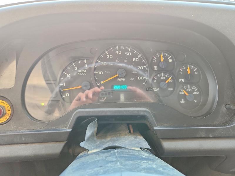 2004 Isuzu T7F BOX Truck