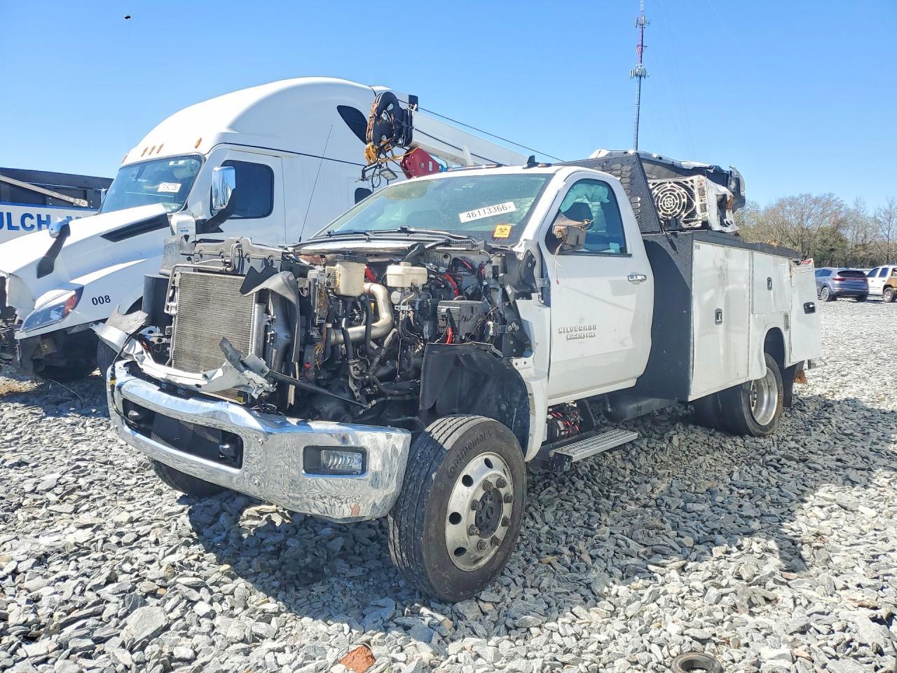 2023 GM GM515 Utility / Service Truck