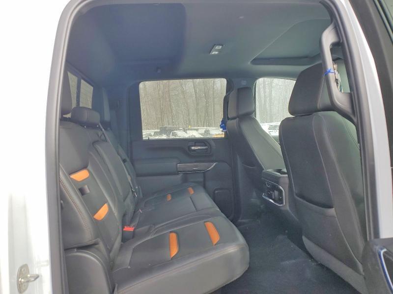 2020 GMC Sierra K2500 AT4