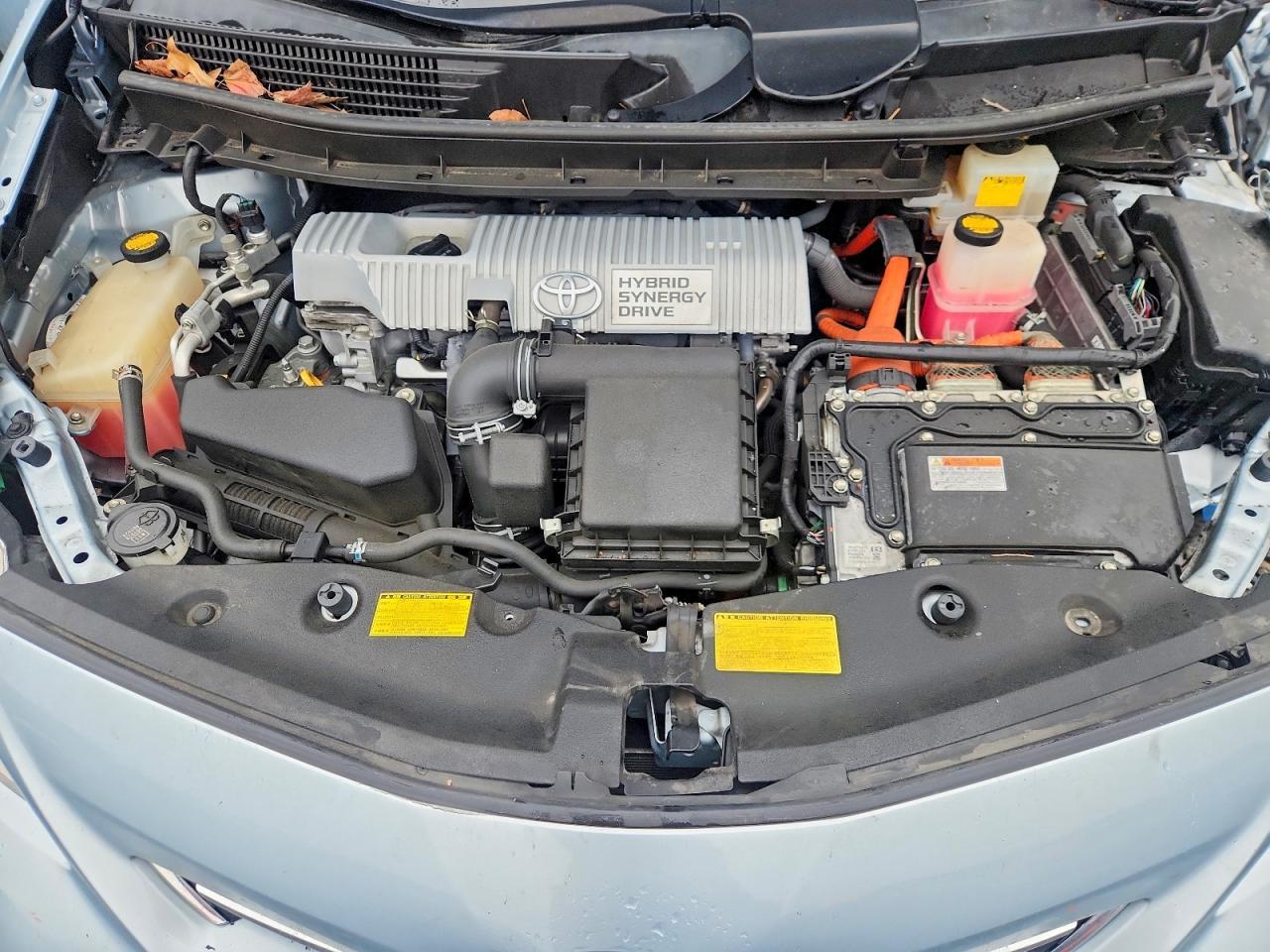 2014 Toyota Prius v Five