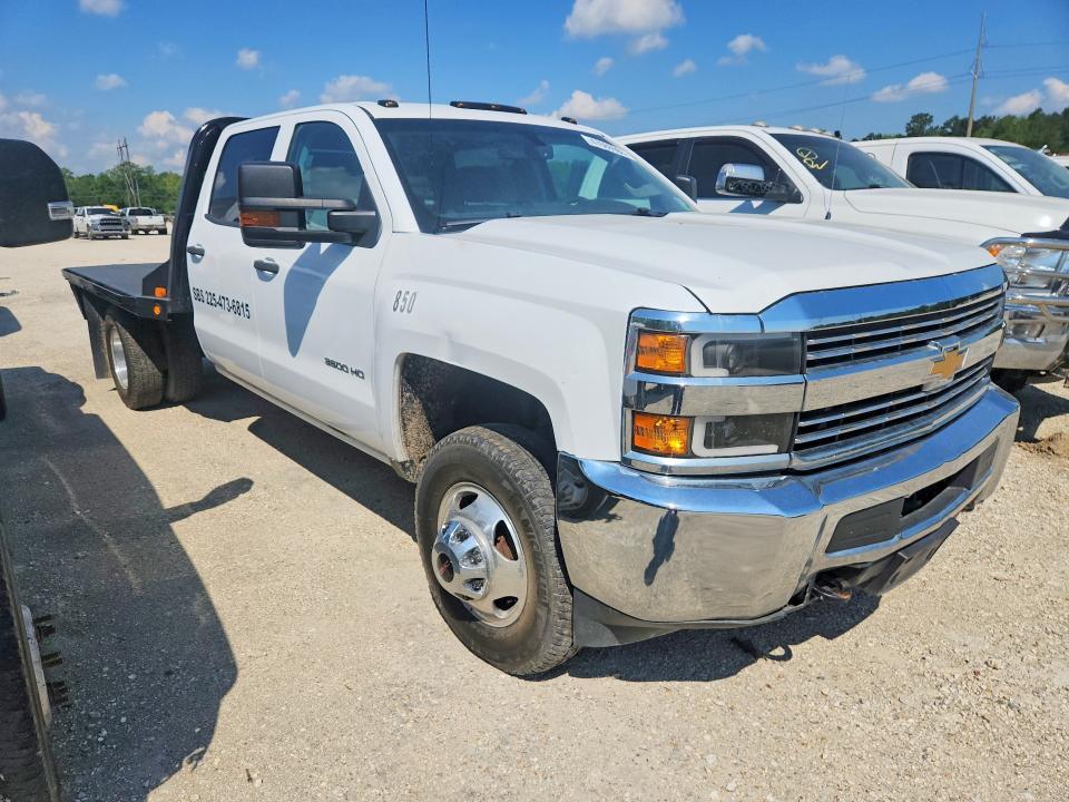 2016 Chevrolet Silverado Flatbed Truck