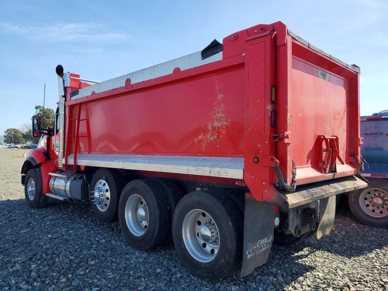2023 Kenworth T880 Dump Truck