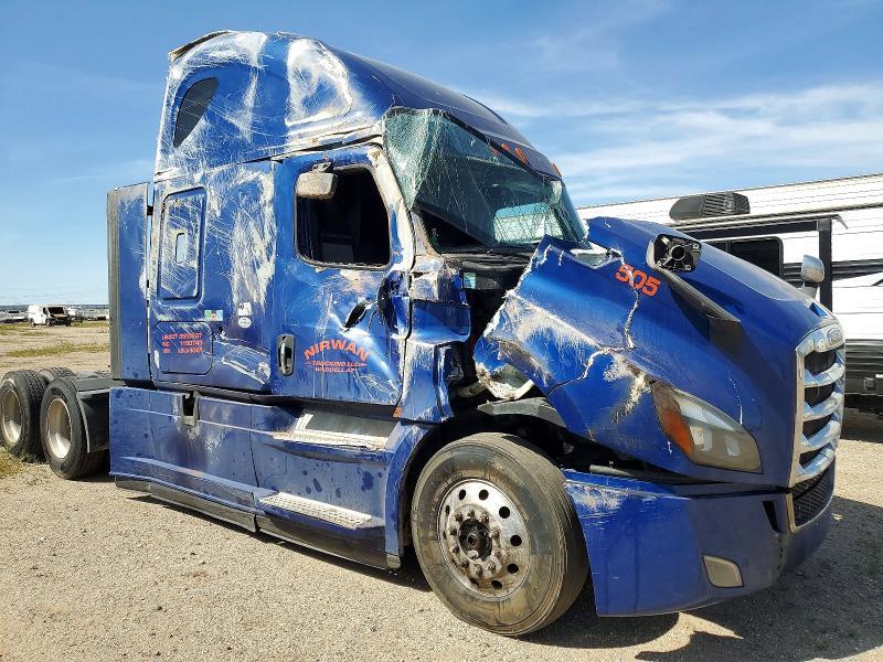 2020 Freightliner Cascadia 126 Semi Truck
