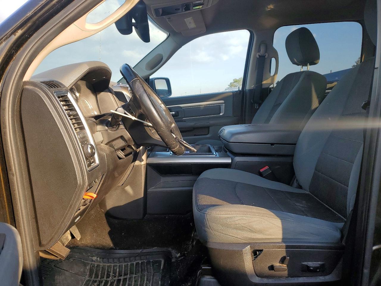 2013 Dodge RAM 1500 SLT