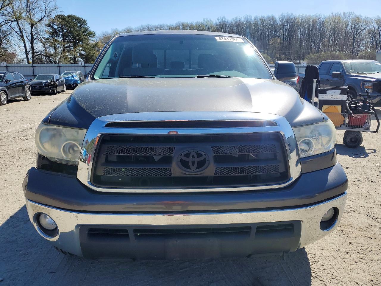 2013 Toyota Tundra Grade