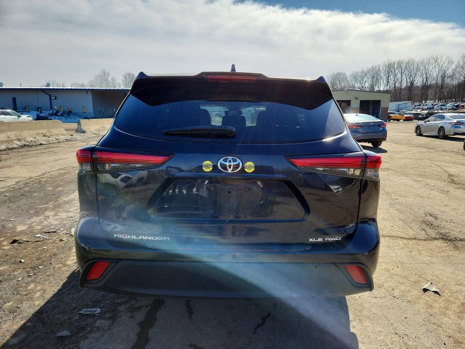 2021 Toyota Highlander xle