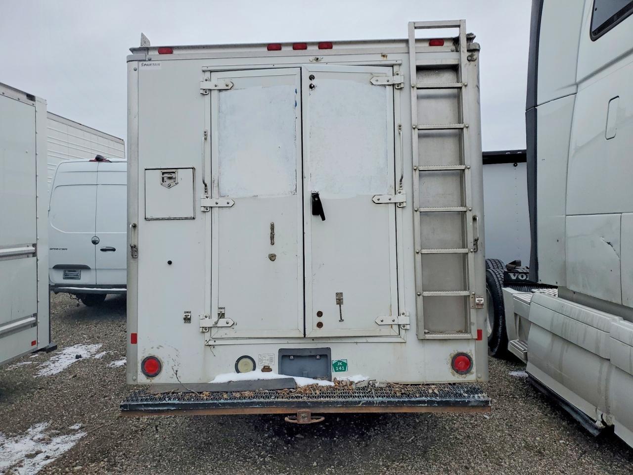 2012 Ford Econoline E350 Super Duty Cutaway van