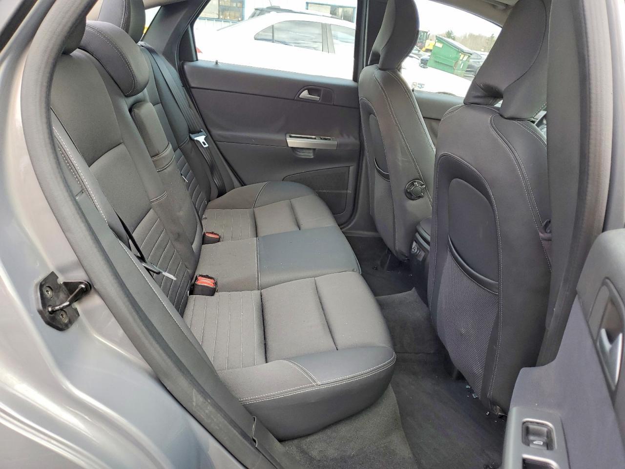 2004 Volvo S40 T5