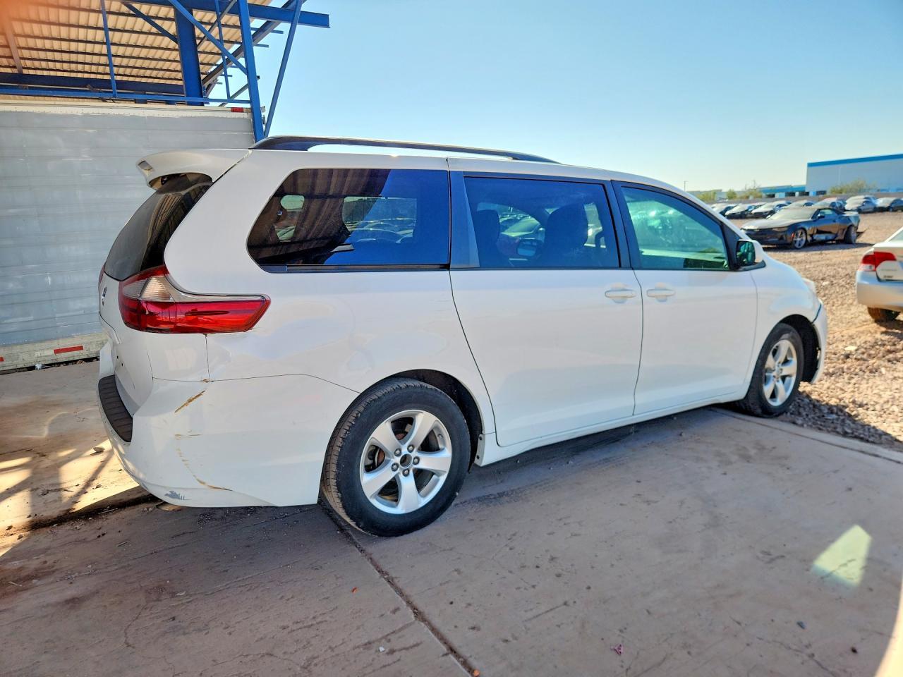2015 Toyota Sienna le 8-passenger