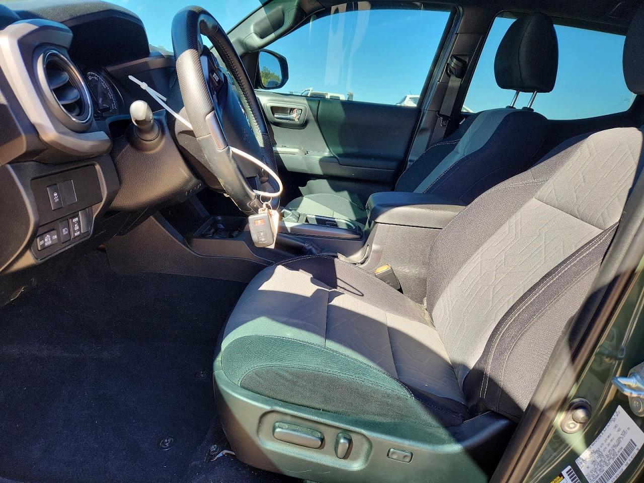 2022 Toyota Tacoma TRD OFF-Road