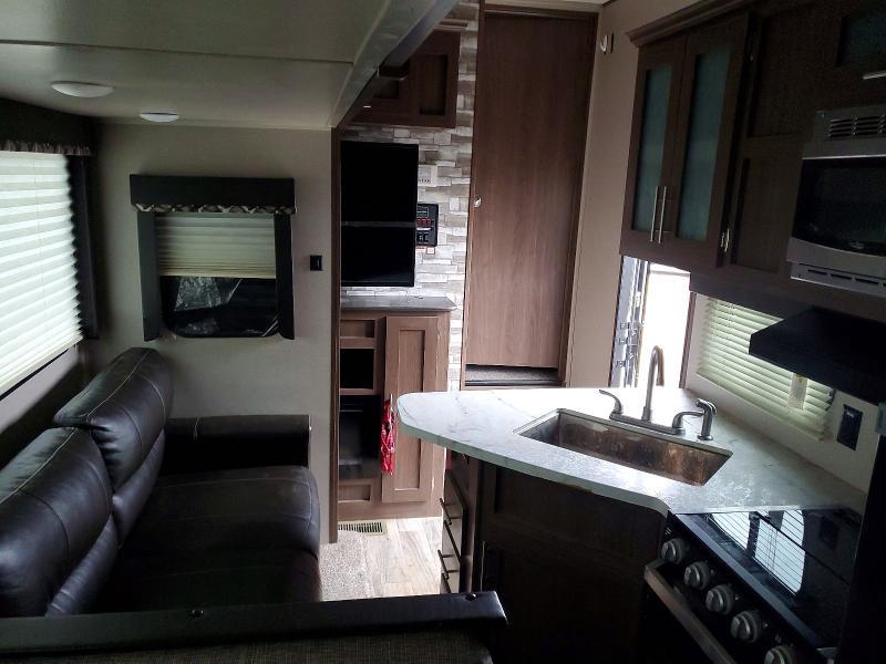 2020 Keystone Hideout Camper