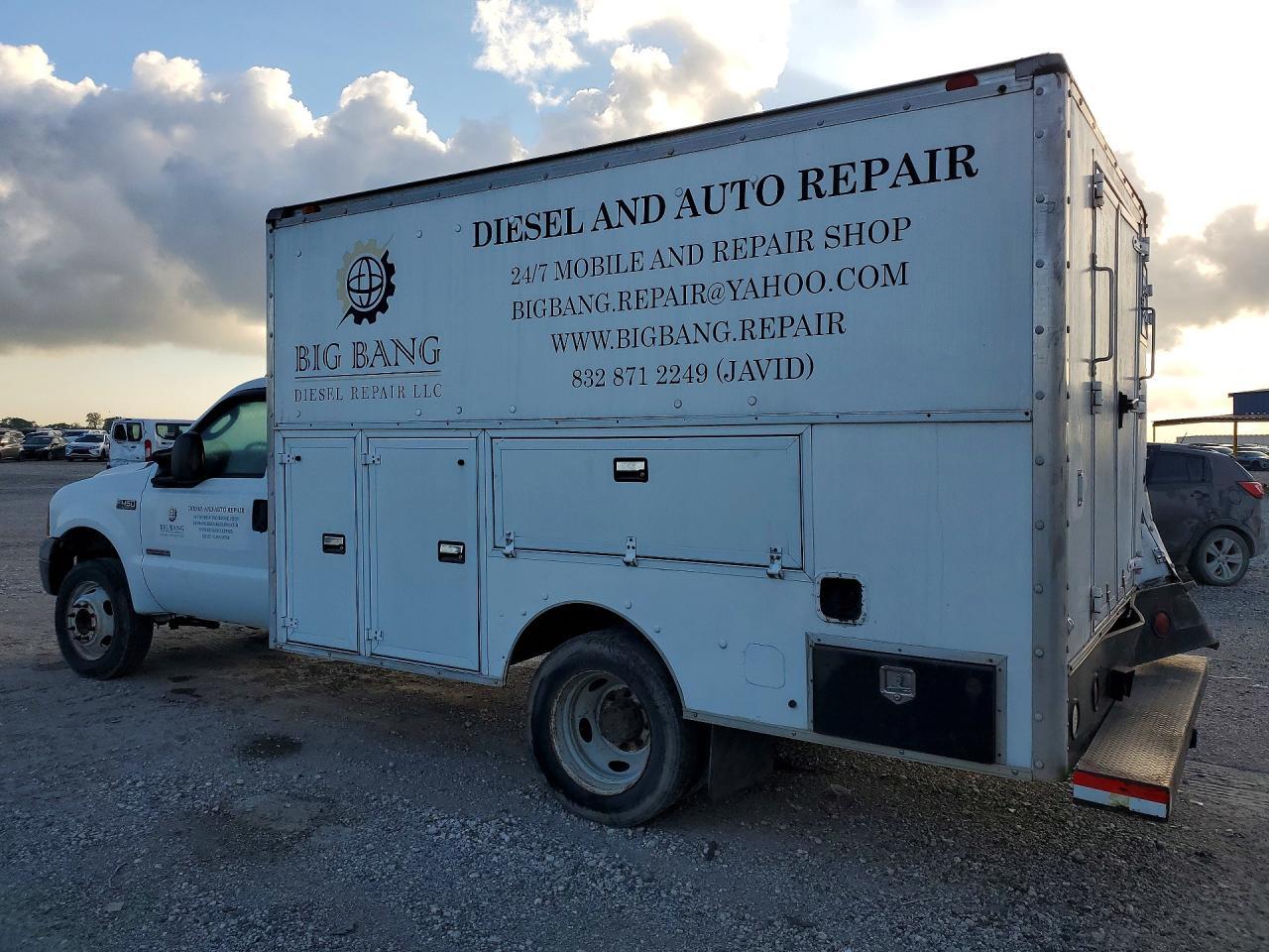 2004 Ford 2022 Ford Utility / Service Truck