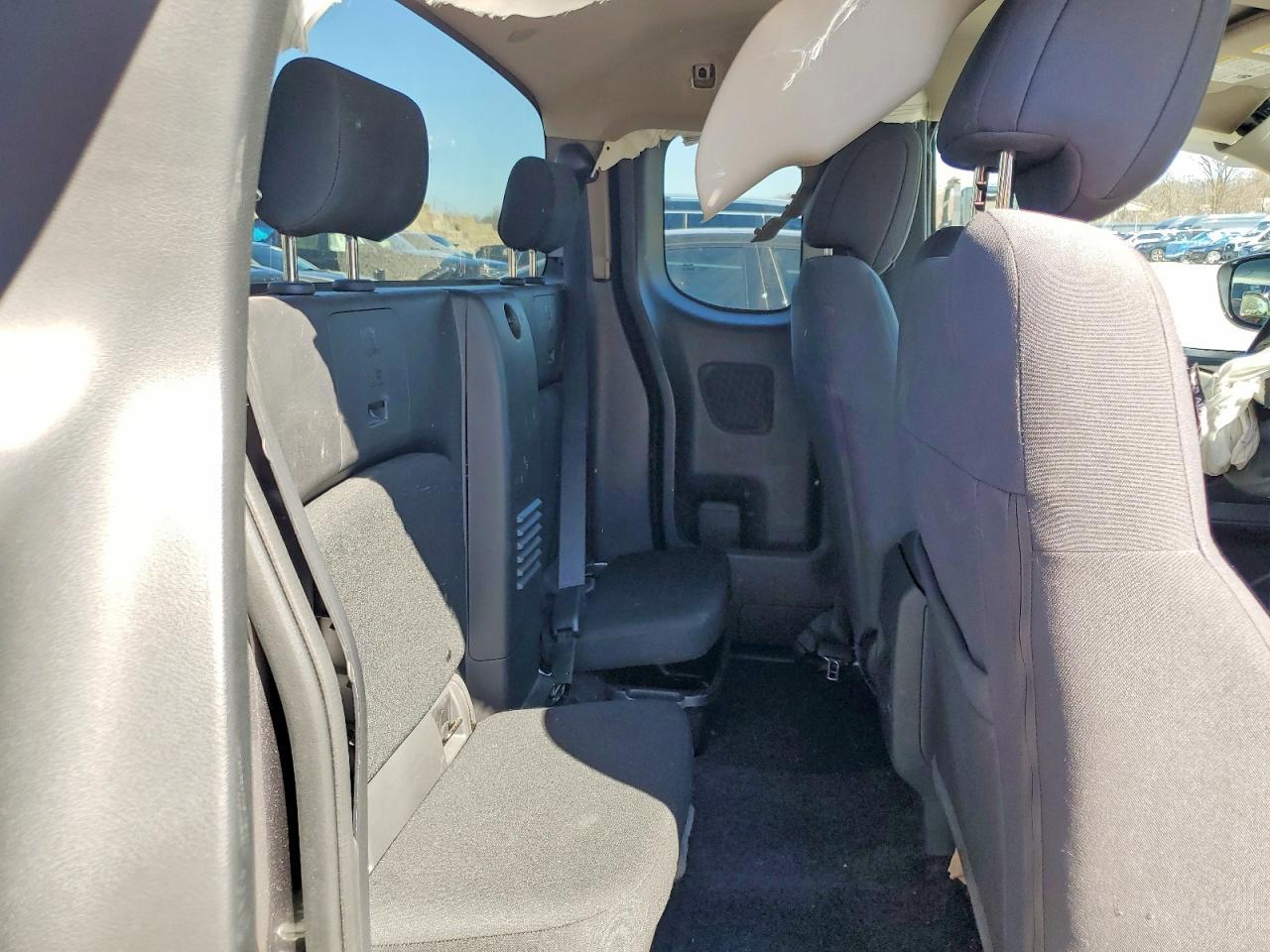 2023 Nissan Frontier S