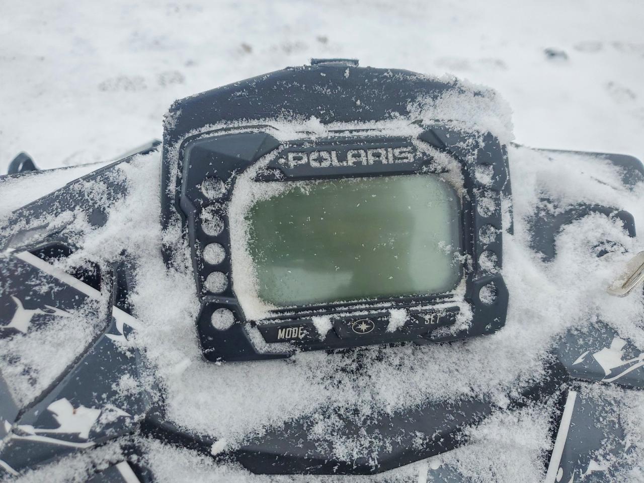 2017 Polaris Switchback Assault 8