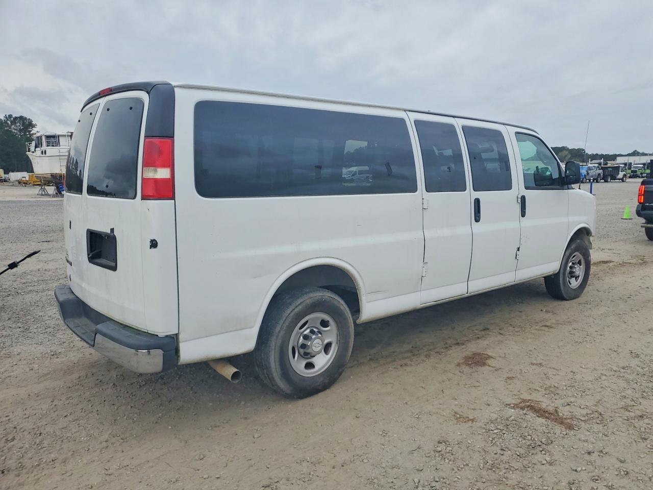 2018 Chevrolet Express G3500 LT