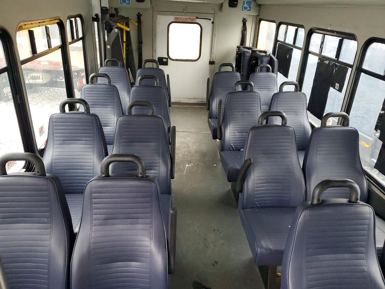 2018 Ford Econoline-Bus