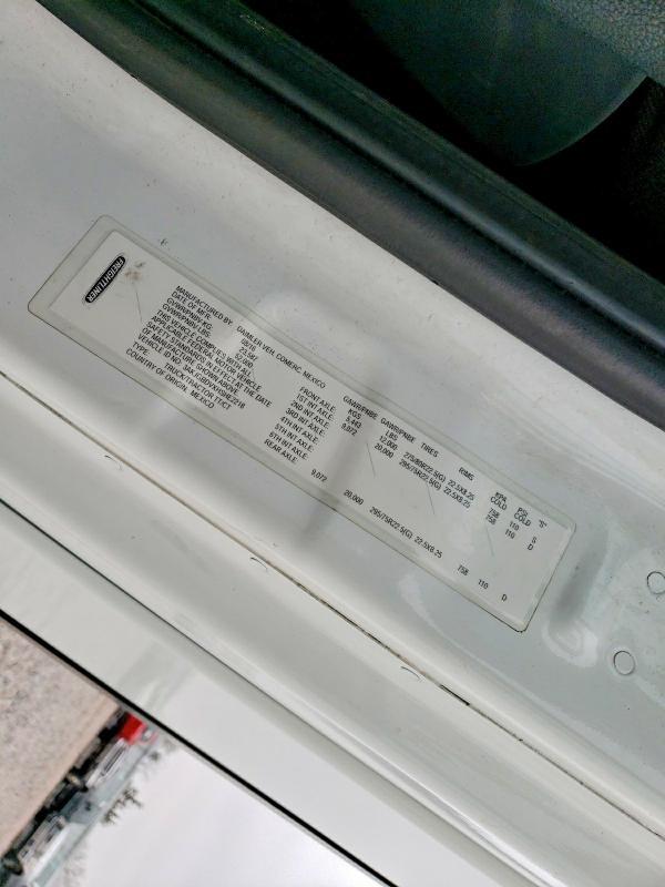 2017 Freightliner Cascadia 1-semi Truck