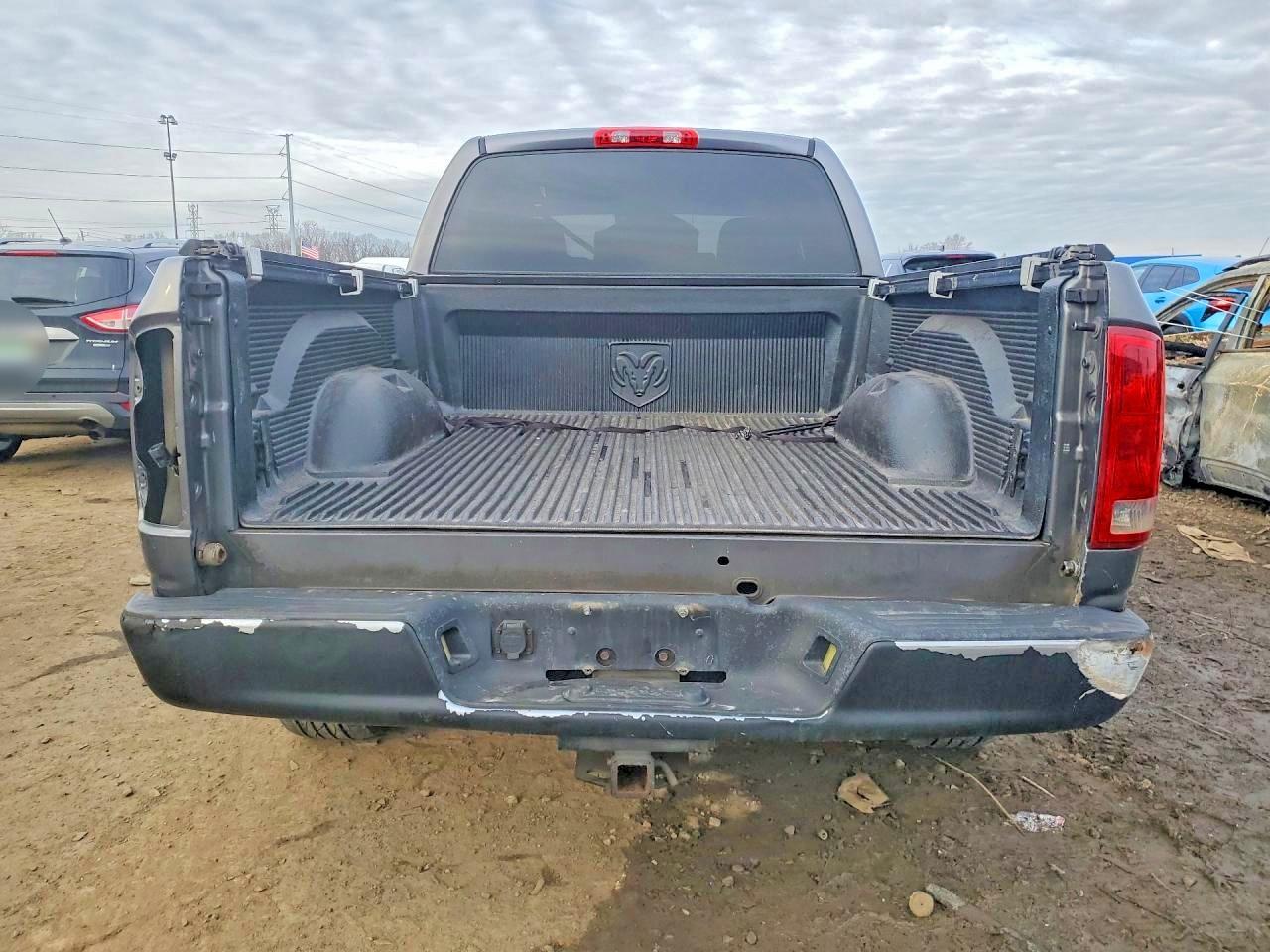 2004 Dodge RAM 1500 ST