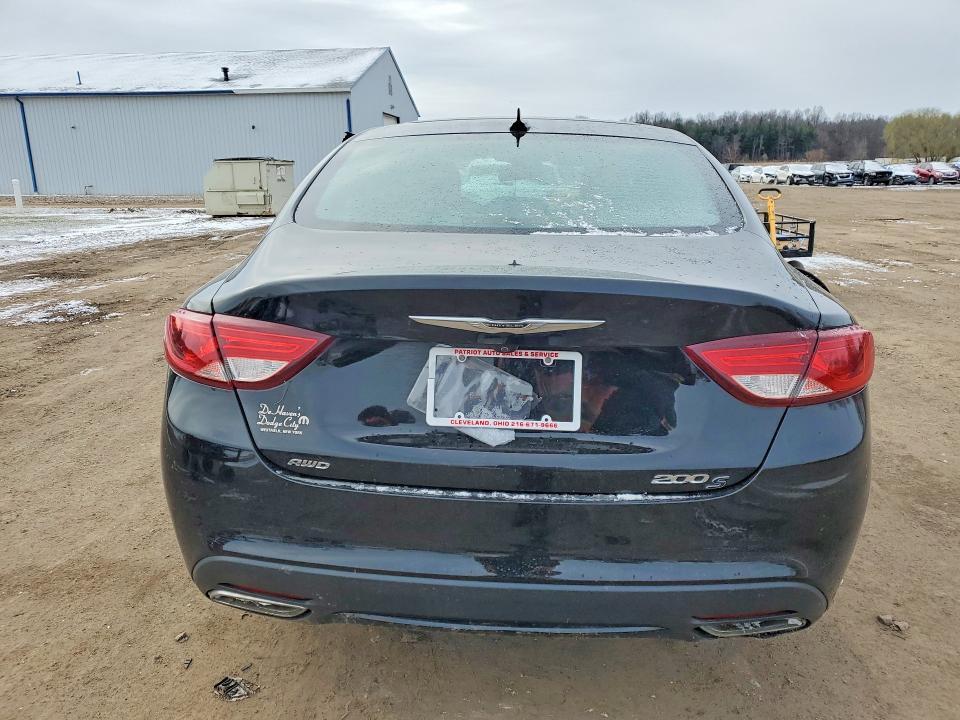 2016 Chrysler 200 s