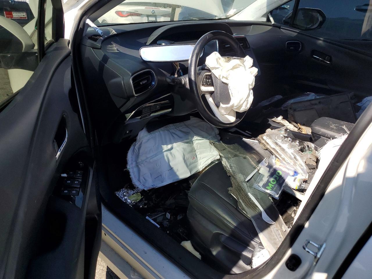 2016 Toyota Prius Three Touring