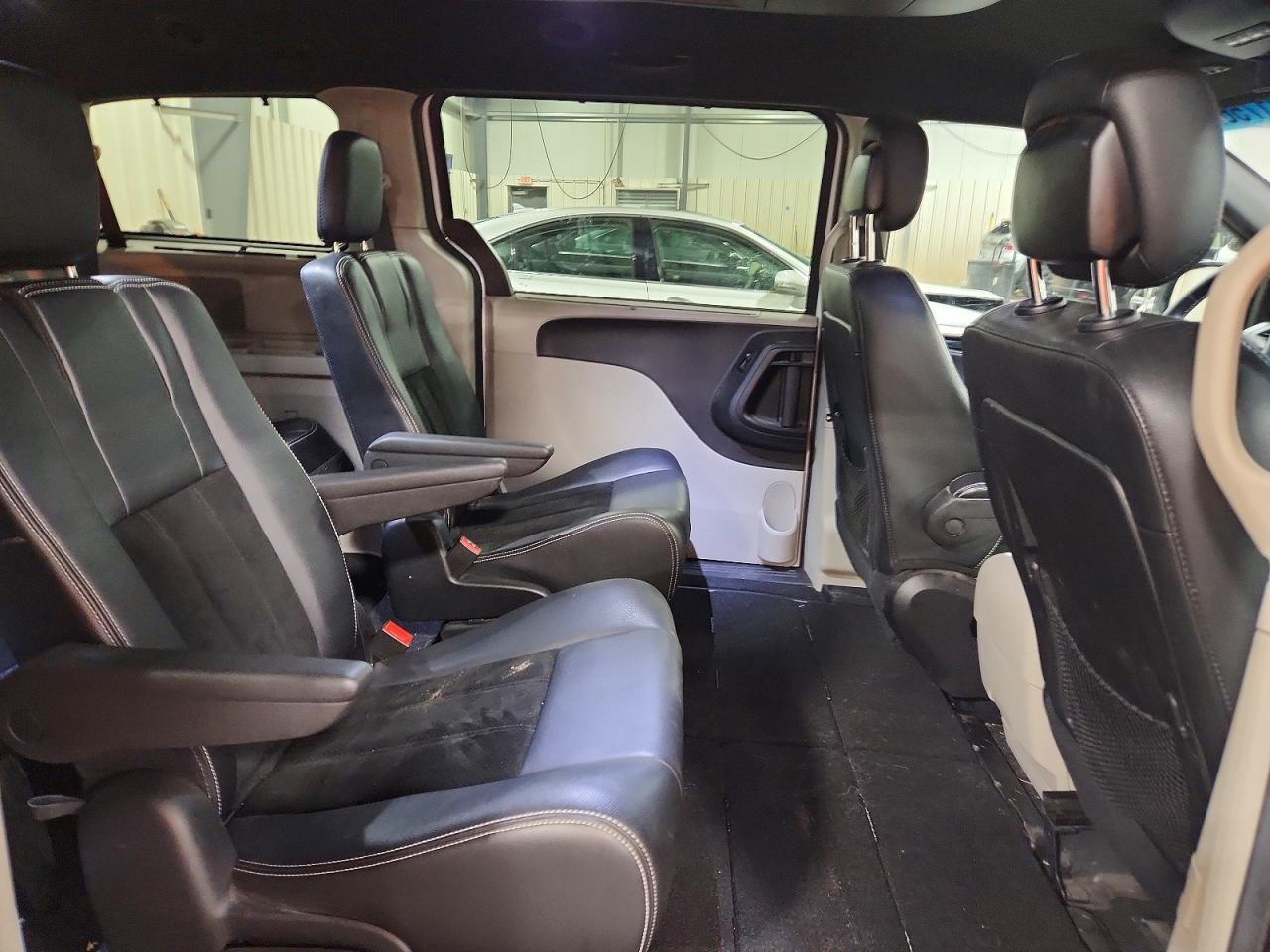 2016 Dodge Grand Caravan sxt