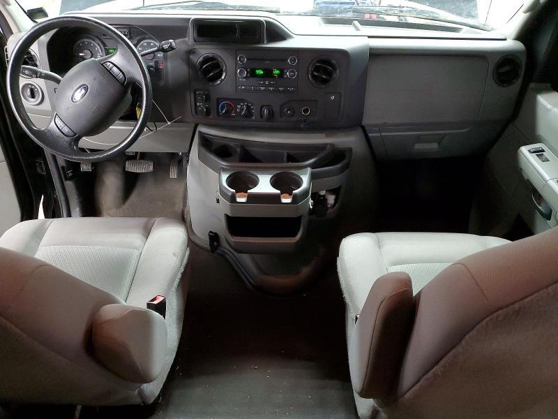 2013 Ford Econoline E350 Super Duty Wagon