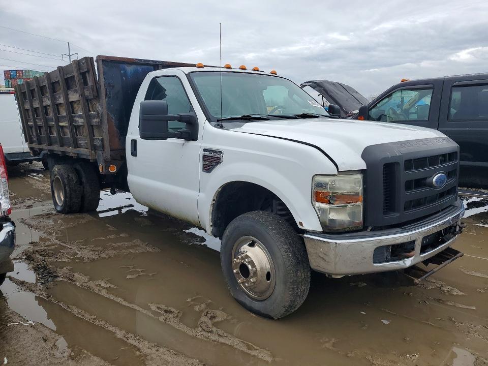 2008 Ford F350 Super Duty Flatbed Truck
