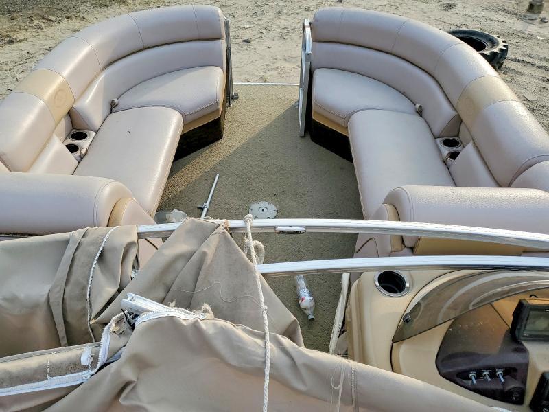 2015 Southbay 524SLX-Boat