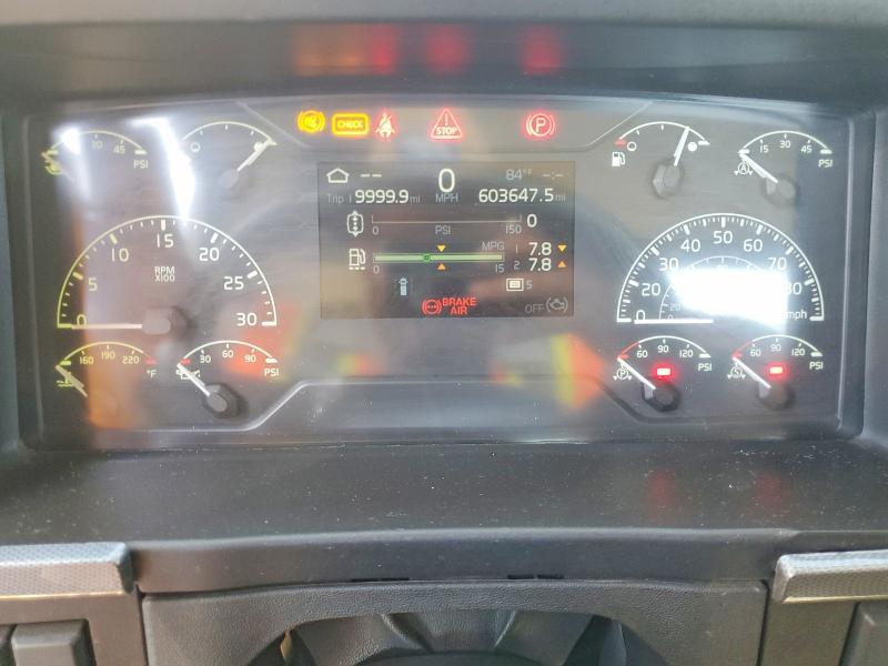 2021 Volvo VNR Semi Truck