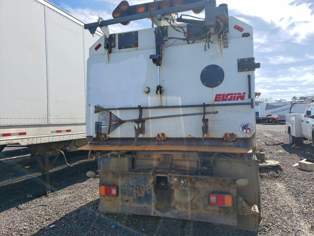 2019 Freightliner 2019 Freigliner Business Class M2 Sweeper Truck