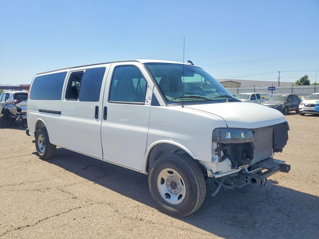 2025 Chevrolet Express G3500 LT