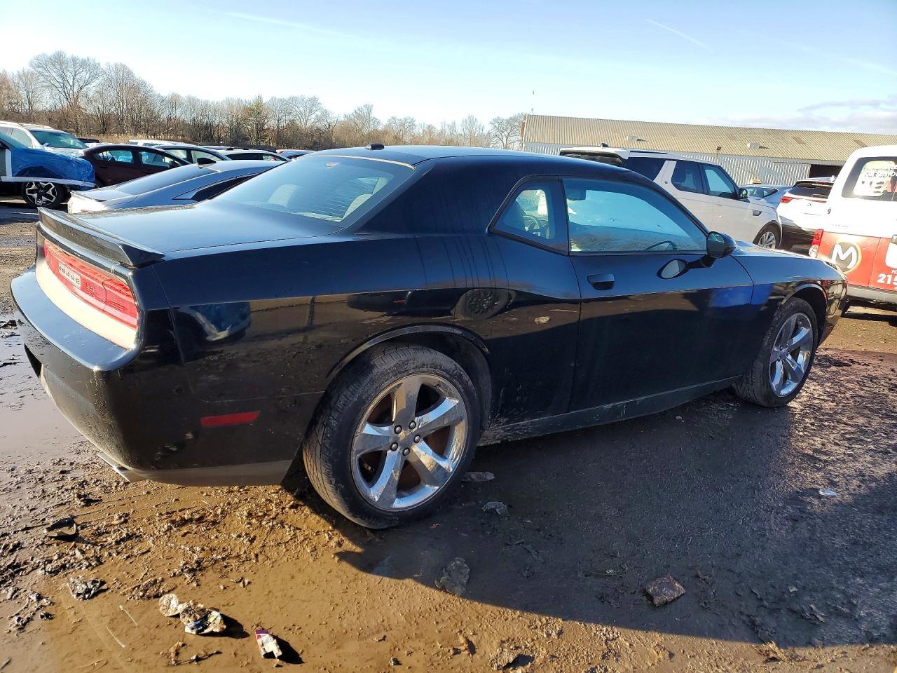 2014 Dodge Challenger sxt
